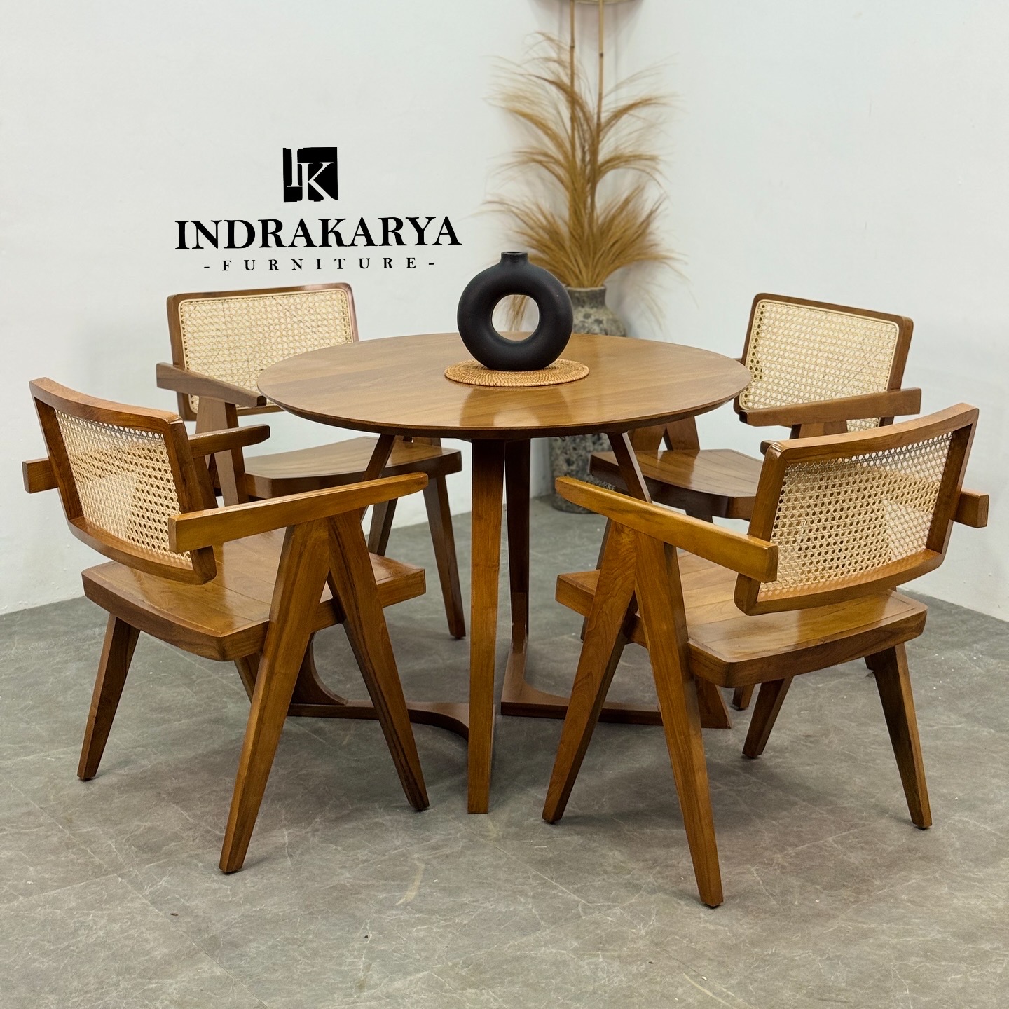 Arravi Cane Round Dining Set -2