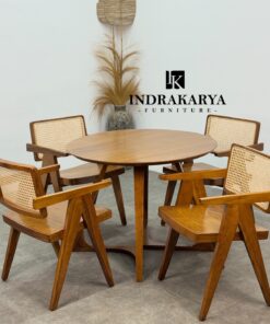 Arravi Cane Round Dining Set