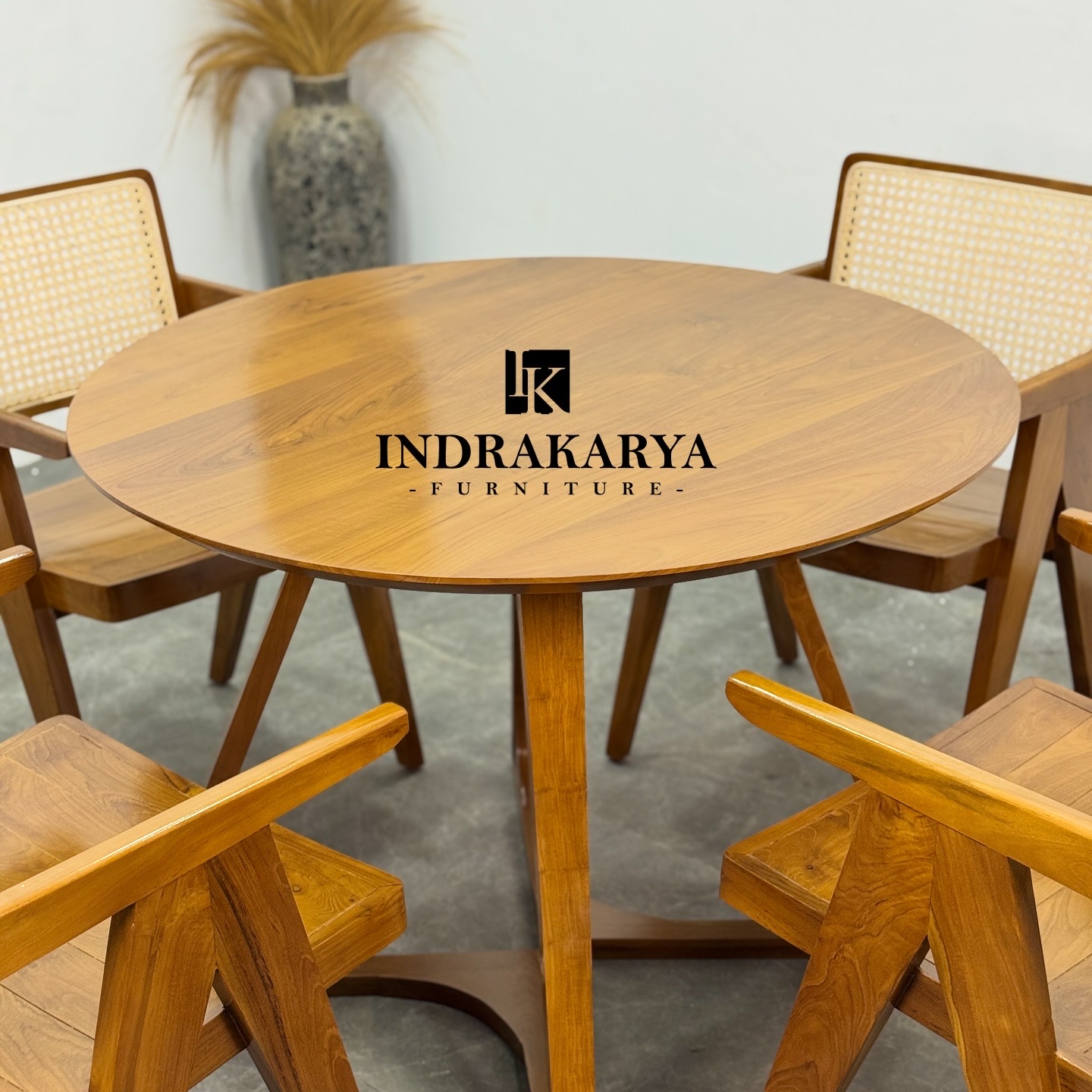 Arravi Cane Round Dining Set 3
