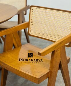 Arravi Cane Round Dining Set 4