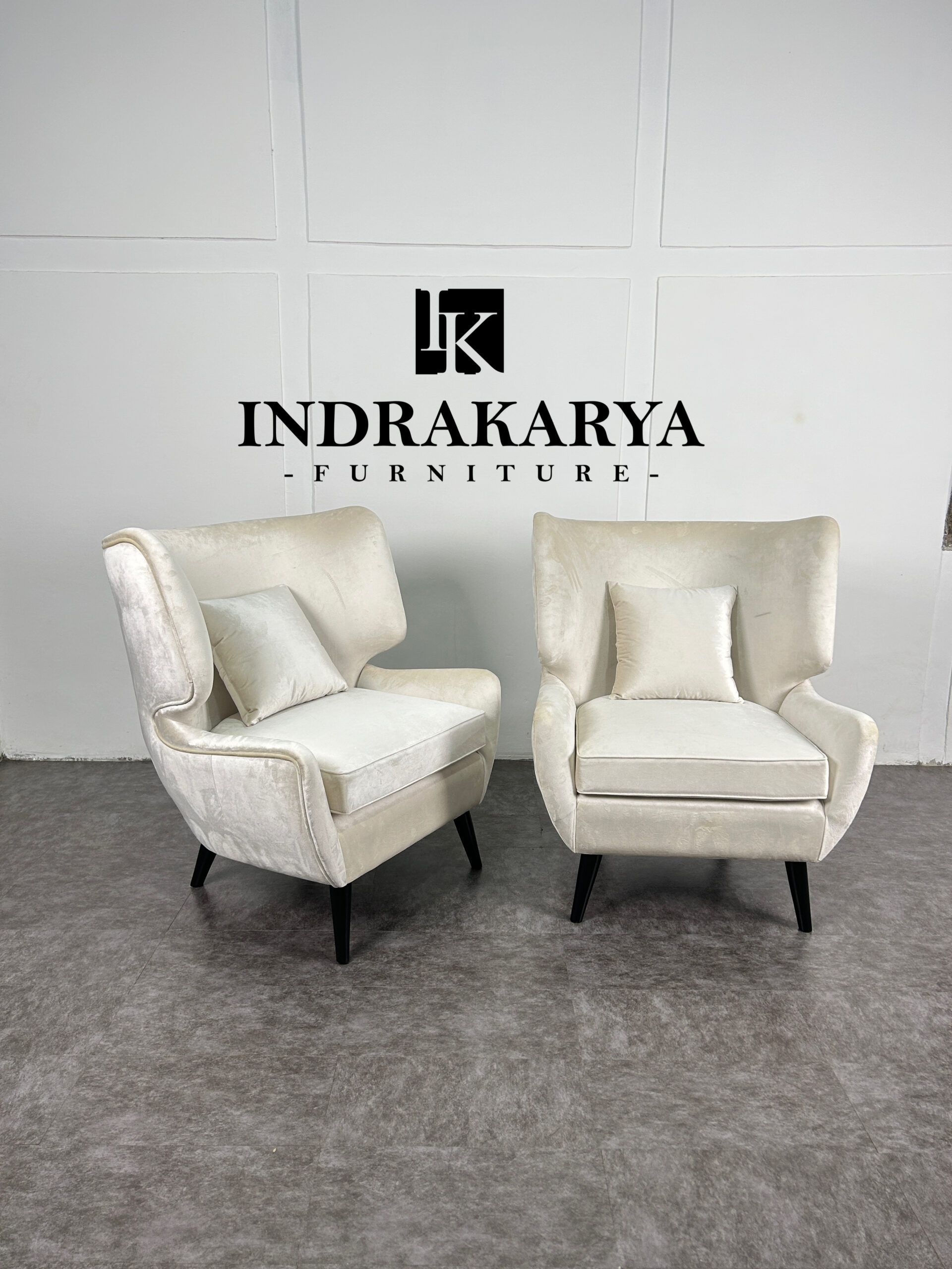 Dgiri Velvet Fabric Lounge Chair