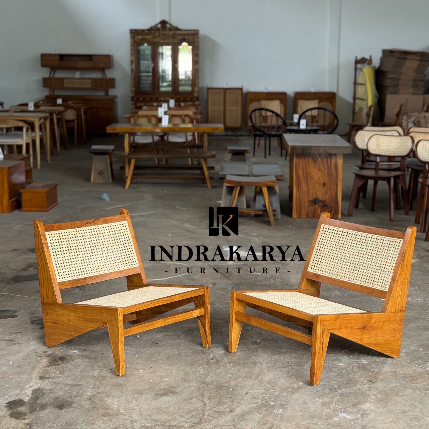 Lazy Shape N Rattan Lounge Chair
