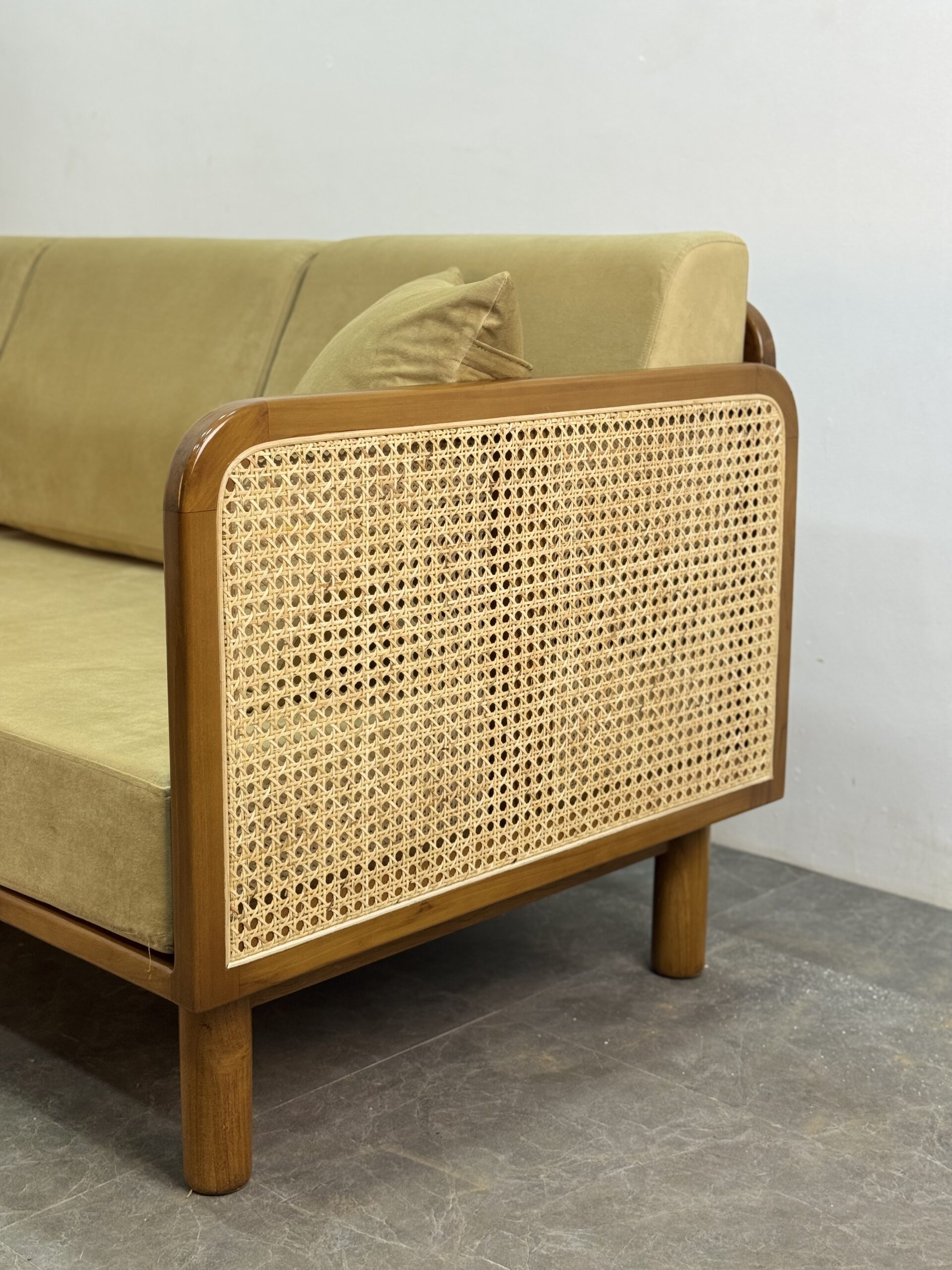 Mahendra Cane Bench 5
