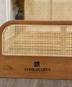 Monarch Cane Bed 3