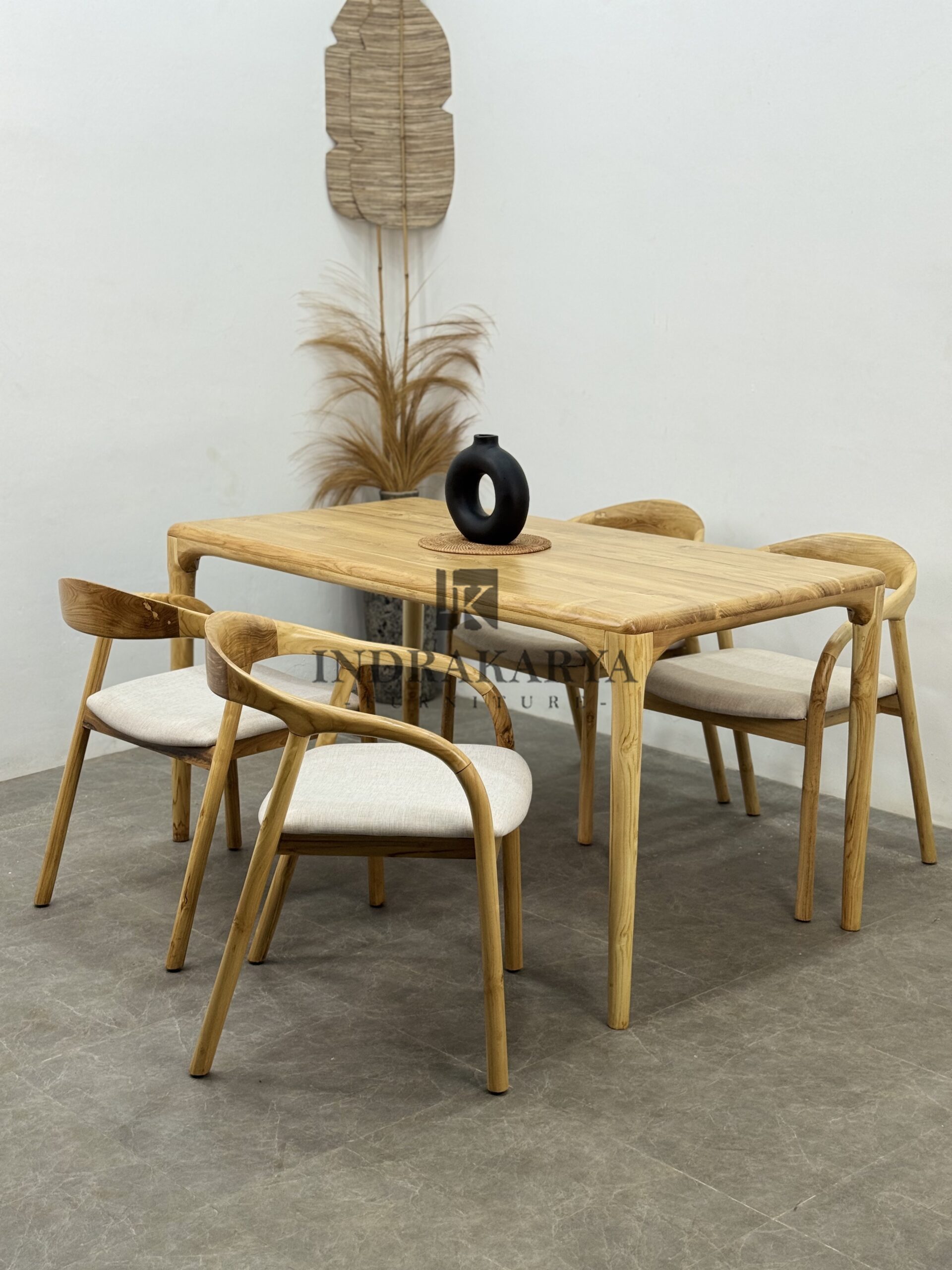 Pinshome Teak Dining Table