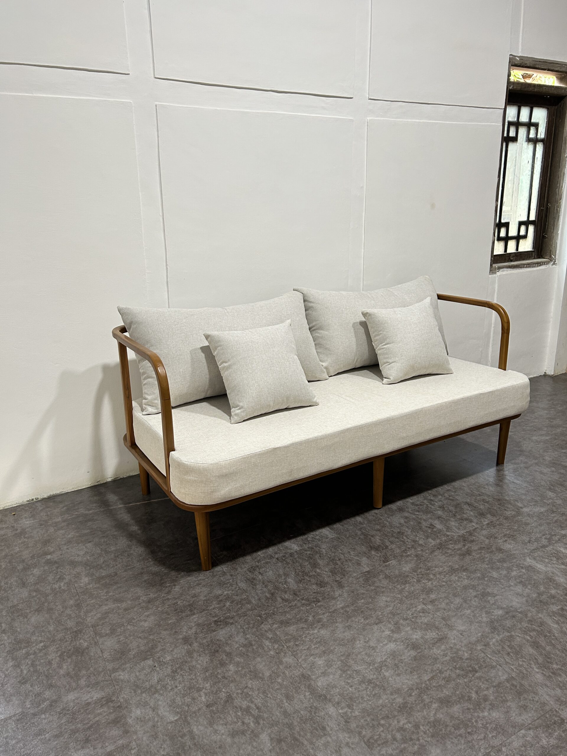 Rengganis Modern Bench 3