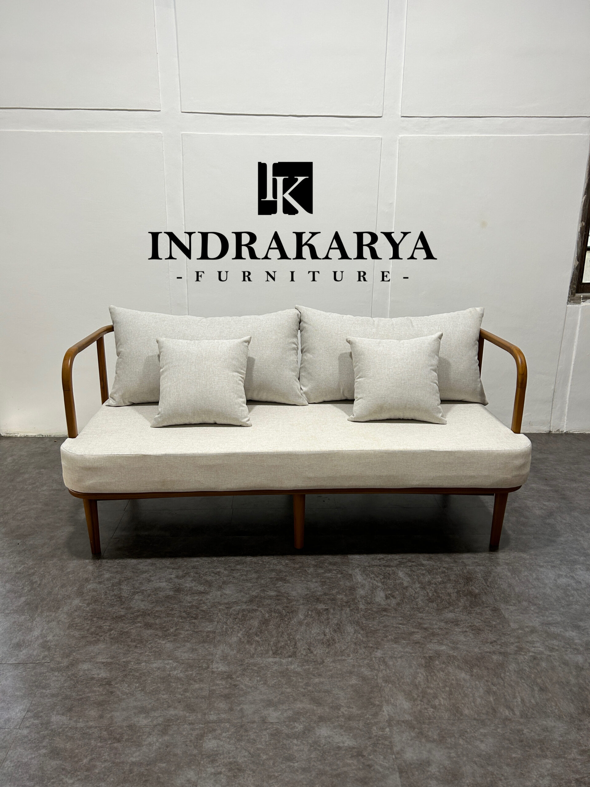 Rengganis Modern Bench