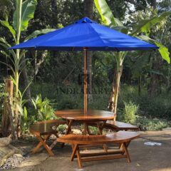 Round Patio Table with Umbrella Port