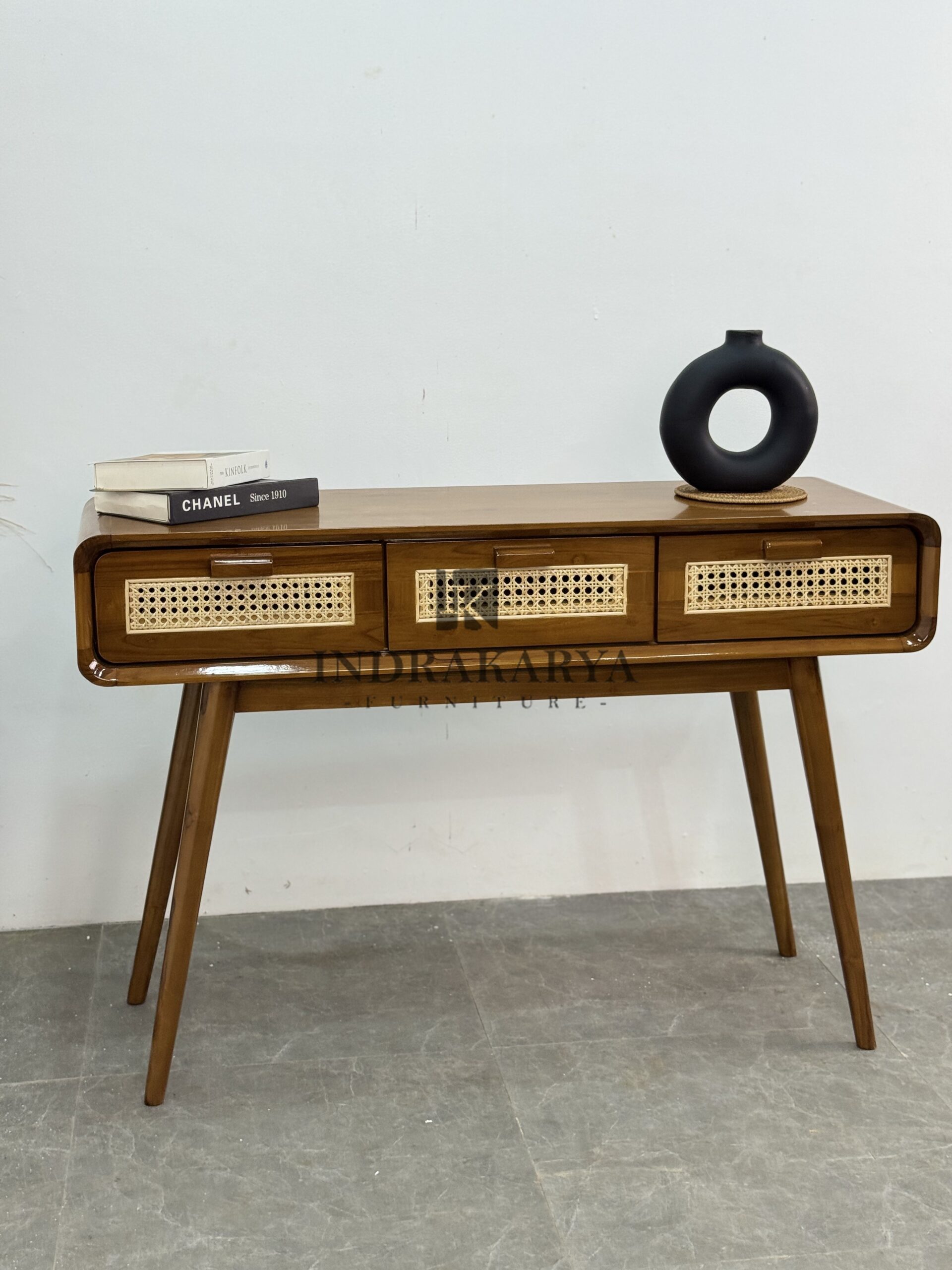 Zenori Cane Console -2
