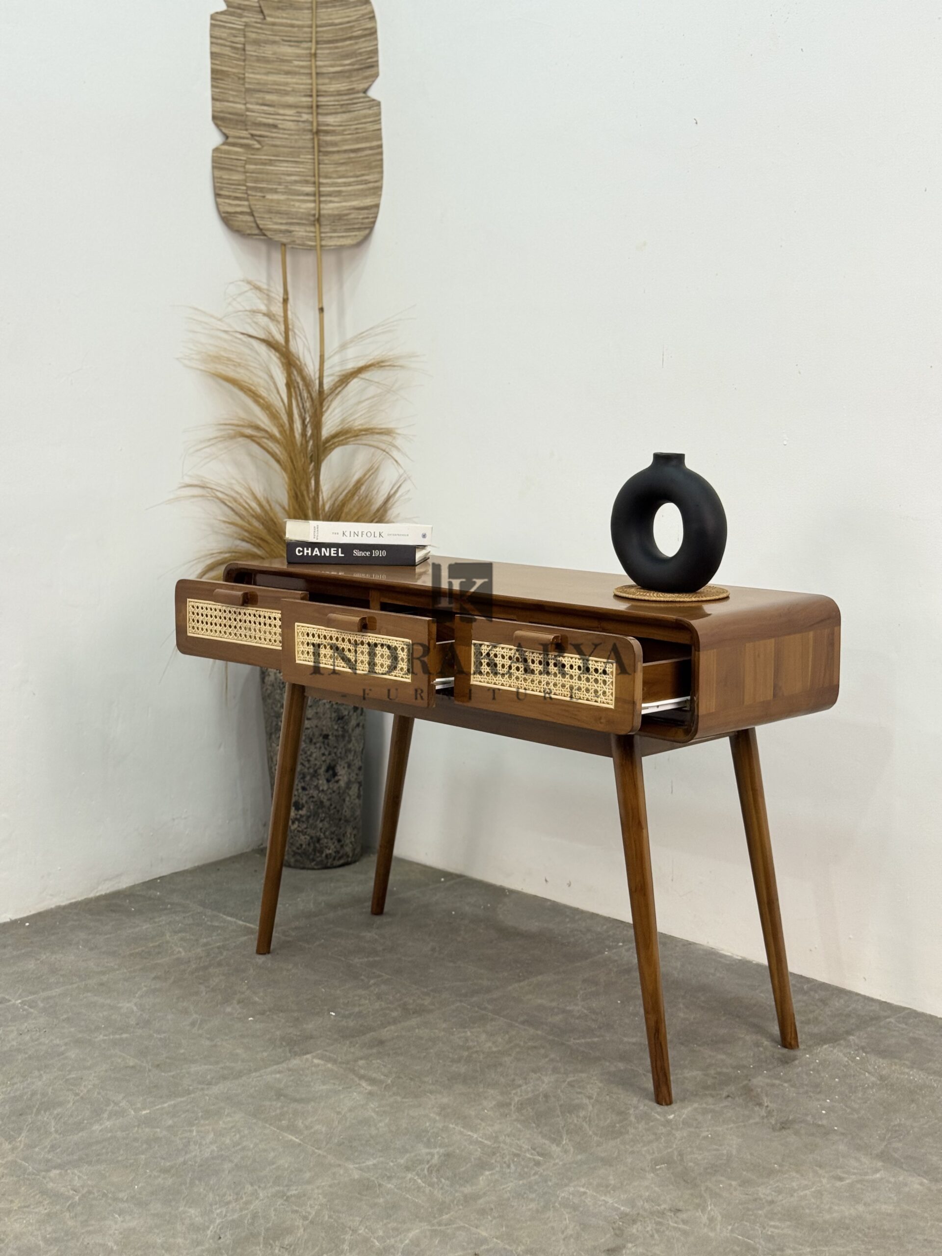 Zenori Cane Console 3