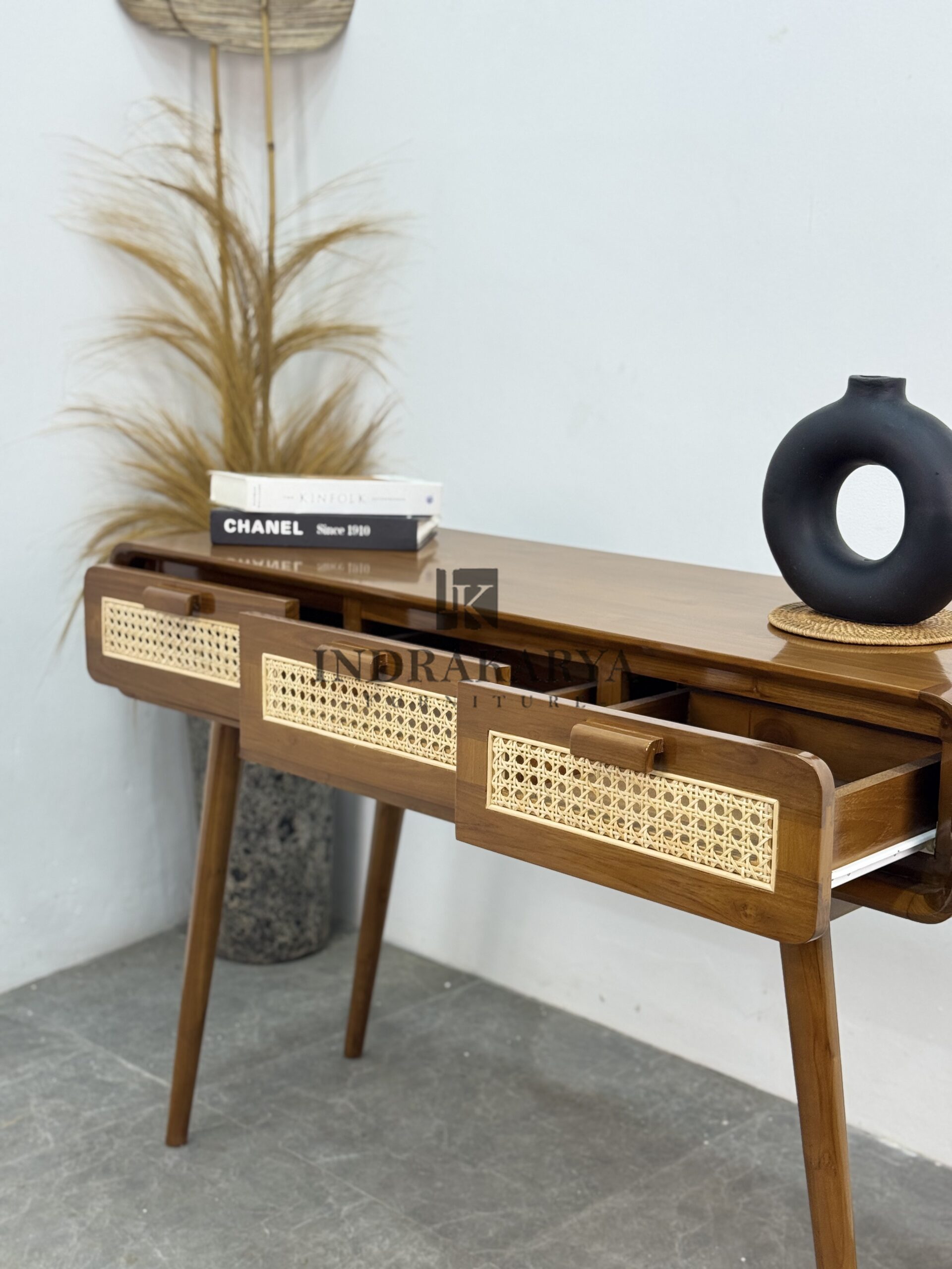 Zenori Cane Console 4